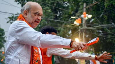 Amit Shah praises Uttar Pradesh’s transformation from producing country-made pistols to manufacturing cannon balls