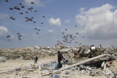 Israeli Military Delivers Humanitarian Aid To Gaza Amid Escalating Tensions