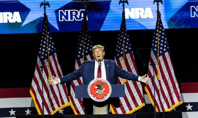 Trump to address NRA after threatening to roll back gun control laws if elected