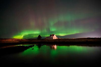 Northern Lights: Will you be able to see Aurora Borealis tonight in the UK?