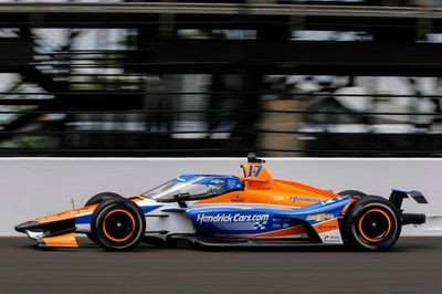Engine issue derails Kyle Larson’s first Indy 500 qualifying run