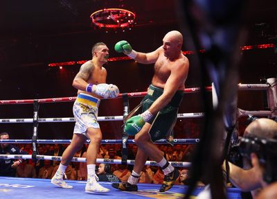 Oleksandr Usyk def. Tyson Fury at Ring of Fire: Best photos