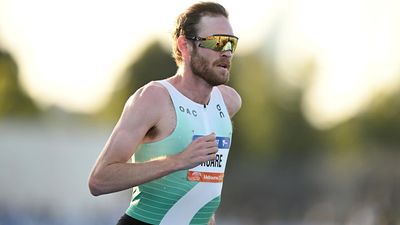 Australian Hoare wins 1500m at Los Angeles grand prix