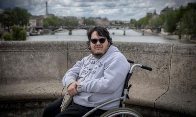 Eurostar reverses wheelchair policy that left user stranded, after Observer campaign