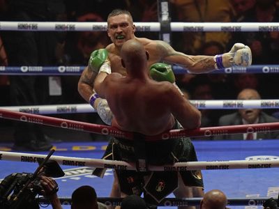 Usyk beats Fury to become first undisputed heavyweight boxing champion in 24 years