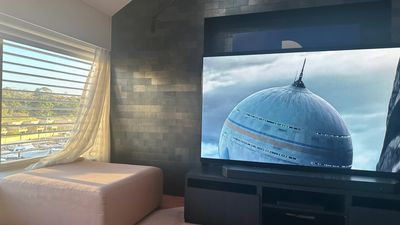 I tried Samsung’s best OLED TV with its flagship Dolby Atmos soundbar, and the audio combo is out of this world