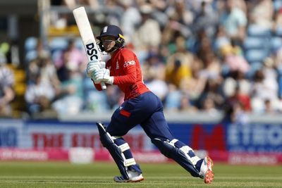 Danni Wyatt rewarded for sticking to her guns as England secure T20 series sweep