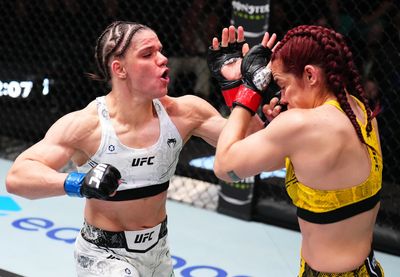 Ariane Carnelossi reveals injuries, reacts to headbutt: ‘What often differentiates humans from animals are the rules’