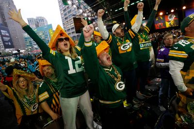 ‘Packed’ Friday night: Northern Wisconsin HS football games clash with Green Bay’s NFL opener