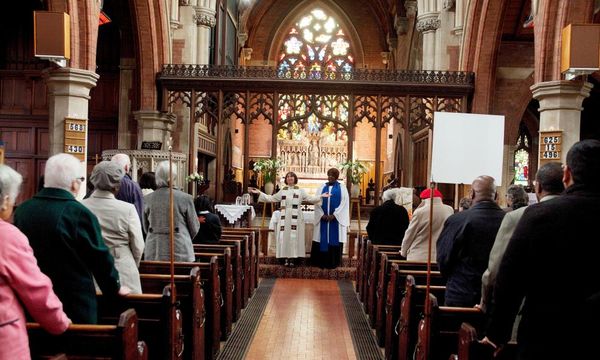 Church of England figures show attendances hit by Covid