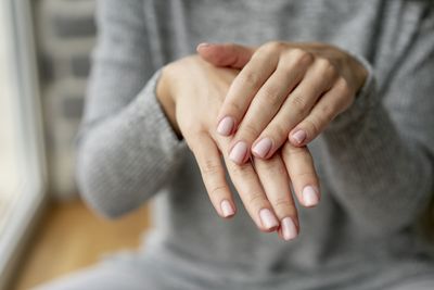 Changes In Your Nail Color May Signal Cancer Risk