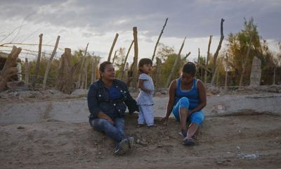 What Remains on the Way review – startling insight into the struggles of US border migrants