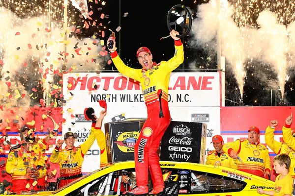 NASCAR All-Star Race: Logano takes $1m win, Stenhouse and Busch fight