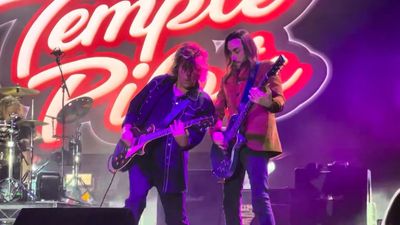 “I'm really dumb for doing this, but here goes nothing!” Nuno Bettencourt swapped his Washburn N4 for a Les Paul copy to shred onstage with Stone Temple Pilots – and still sounded exactly like Nuno Bettencourt