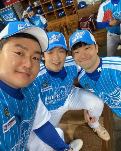 Ji-Man Choi And Teammates Revel In Stadium Victory Celebration