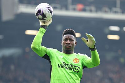 Manchester United goalkeeper Andre Onana explains controversial Erik ten Hag tactic