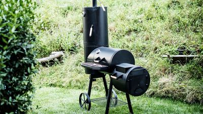 How to clean a smoker – follow our expert advice