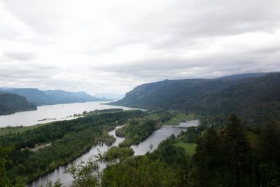 Woman hiker dies after falling from trail in Oregon's Columbia River Gorge, officials say
