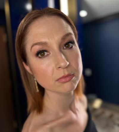 Ellie Kemper Radiates Elegance And Charm In Latest Photoshoot