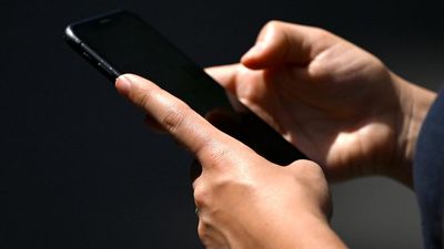 Social media use linked to spike in teen self harm