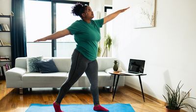 I tried this 10-minute no-jumping cardio workout and it's an ideal low-impact home fitness session