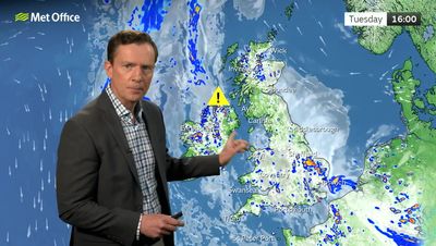 Thunderstorm warning for London comes into effect as Met Office says roads could be closed