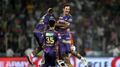 Mitchell Starc ripper demolishes Travis Head's stumps in Qualifier 1. Watch