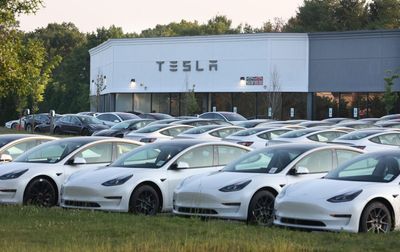 Tesla rushing to give rental companies big discounts amid plunging EV resale values