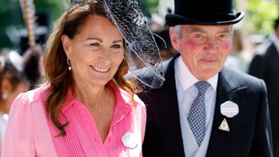 Carole Middleton's high-waisted jeans and baby pink shirt worked perfectly with her subtle summer highlights