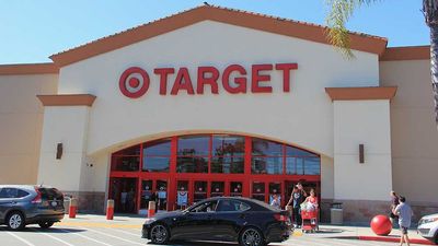 Target Dives On Weak Earnings, Guidance With Consumers 'Pressured'; TJX Surges; BJ's Reports