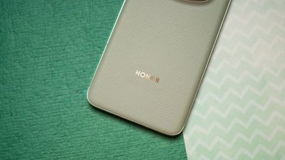 Honor 'V Flip' might outdo the competition with a 'super-large' cover display