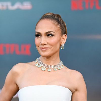 Jennifer Lopez Layers Two Nail Colors for the Perfect Milky White Manicure