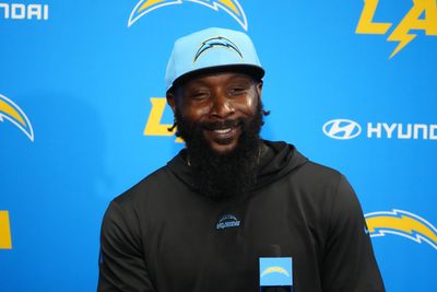 NaVorro Bowman on Chargers’ linebacker room: ‘There’s no weak point in our room, everyone is hungry’