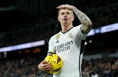 ‘Irreplaceable’ Toni Kroos walks away early at the top, a mic-drop moment