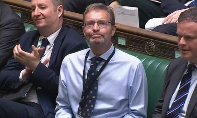 MP Craig Mackinlay returns to Commons after having hands and feet amputated