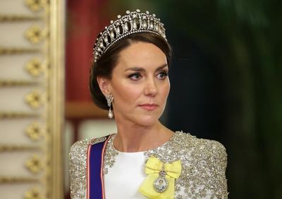 Critics condemn ‘dreadful’ Kate portrait as likeness questioned