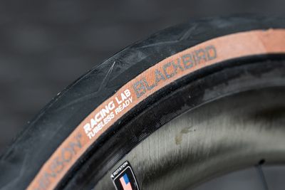Hutchinson Blackbird Racing Lab TLR road tire review
