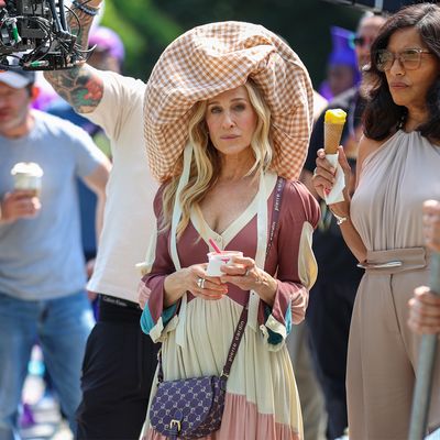 Carrie Bradshaw makes a case for big hats, small brands and vintage
