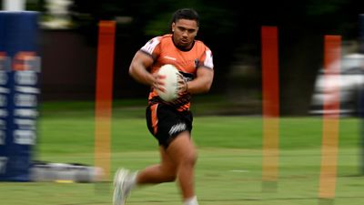 Sorensen happy to go middle as Penrith sign Papali'i