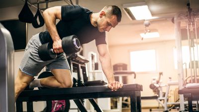 I’m a personal trainer and these are the three moves I make all my clients do to build muscle and boost their metabolism