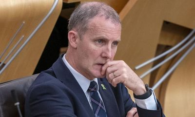 Scottish parliament to suspend ex-minister who claimed £11,000 roaming bill on expenses