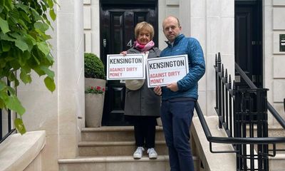 ‘Sorry, no one is in’: few are at home for Margaret Hodge’s ‘kleptocracy walking tour’