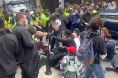 Oxford University: Police arrest pro-Palestinian protesters staging sit-in