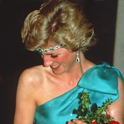 Princess Diana’s Hairstylist Reveals Why the Late Royal Wore a Diamond Necklace as a Headband