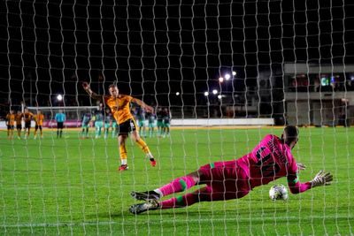 St Mirren sign Brentford goalkeeper Balcombe as Hemming situation cleared up