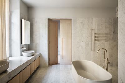 How to Budget for a Bathroom Remodel — Tricks From Seasoned Designers for a Cost-Effective Reno