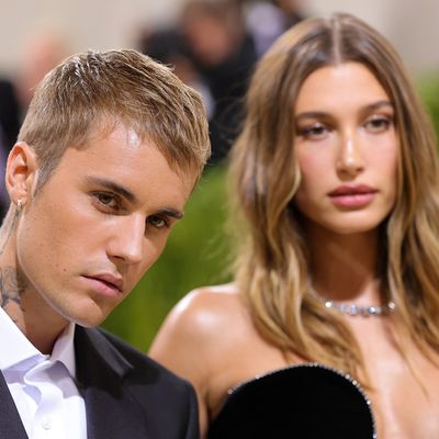 Justin Bieber Shares a Bunch of Pictures of Wife Hailey's Baby Bump