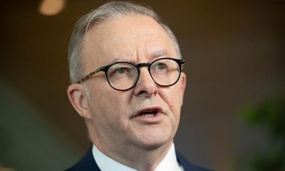 Albanese labels some rightwing media a ‘cheer squad’ for Dutton