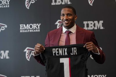 New footage shows Bears’ front office cheering after the Falcons drafted Michael Penix Jr.
