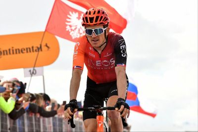 Geraint Thomas suffers scare in pursuit of Giro d’Italia podium as Andrea Vendrame wins stage 19